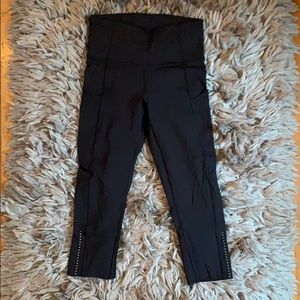 Lululemon size 4 Black Crop Leggings